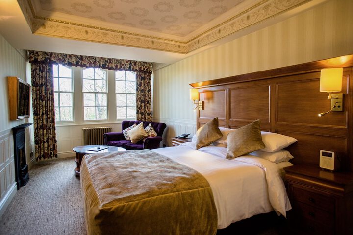 Room 8 of 50