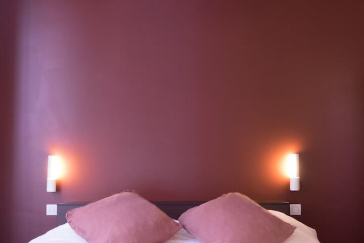 Room 38 of 62