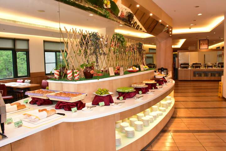 Dining Photos