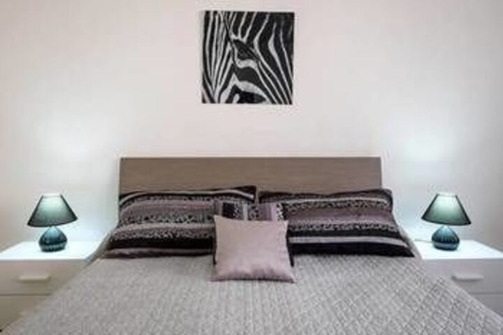 Room 10 of 49