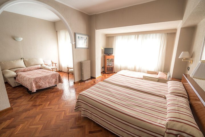 Room 3 of 18