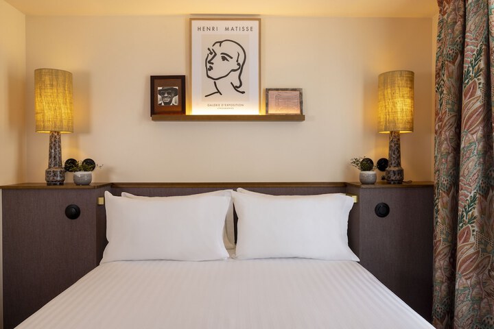 Room 28 of 41