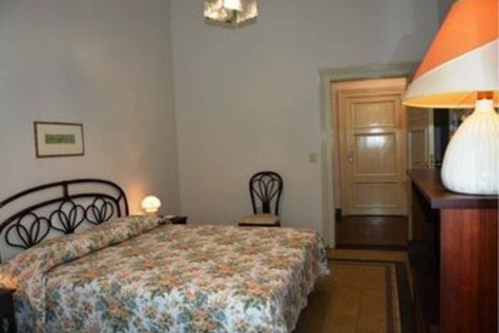 Room 11 of 41