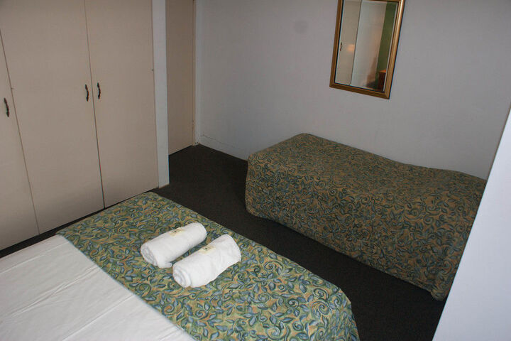 Room 52 of 68