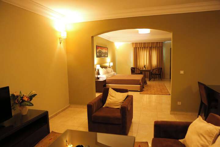 Room 15 of 42