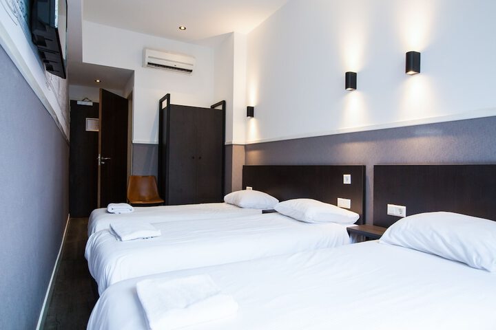 Room 18 of 37