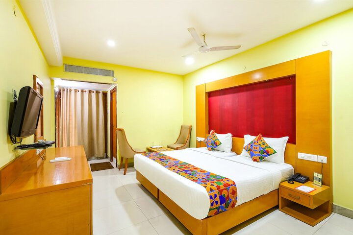Room 17 of 35