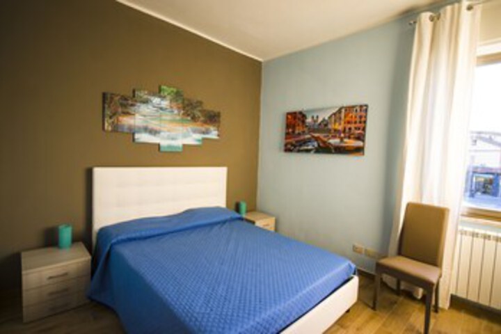 Room 6 of 19