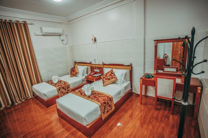 Room 13 of 25
