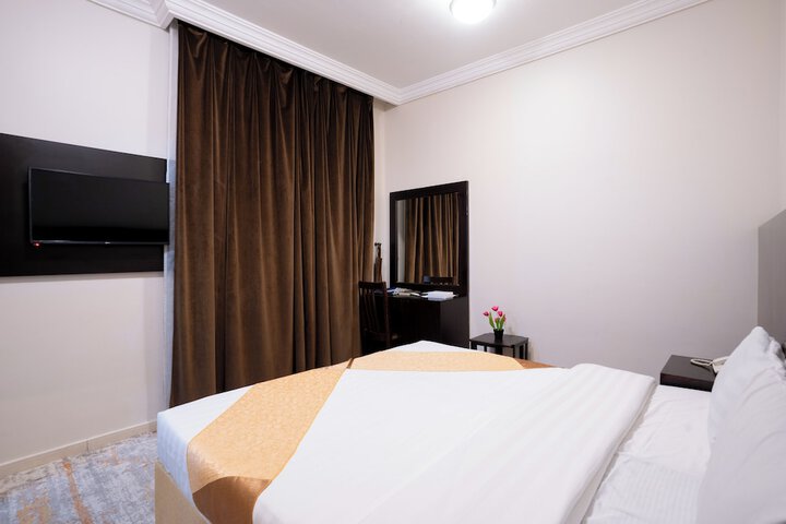 Room 15 of 49