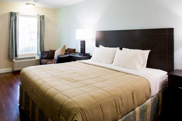 2 Queen Beds (1 of 2)