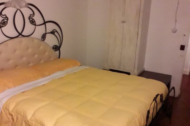Room 10 of 15