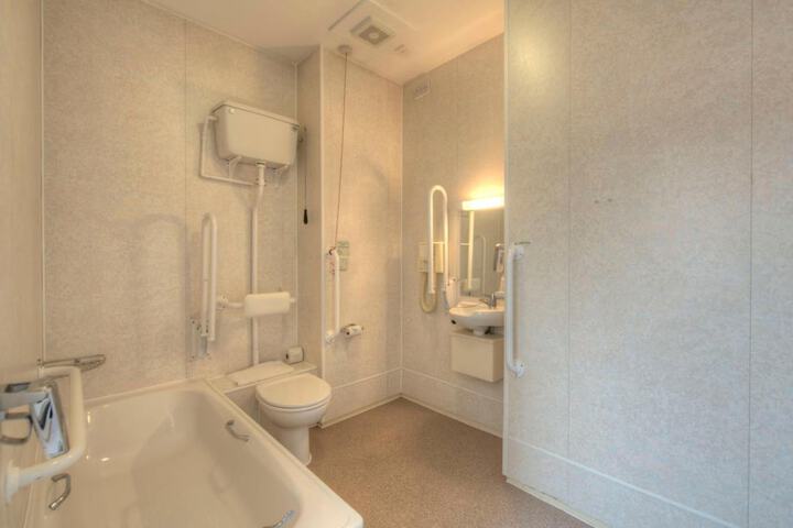 Room 47 of 60