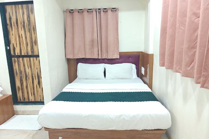 Room 64 of 76