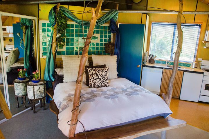Room 3 of 80