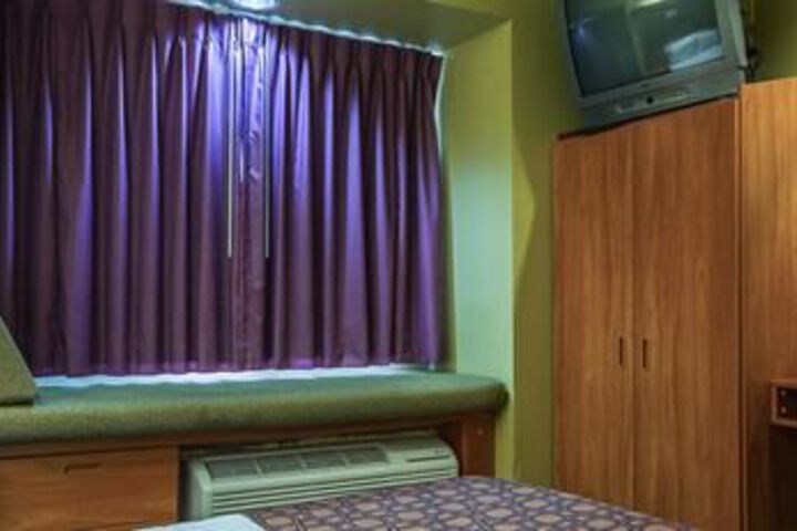 Room 19 of 30