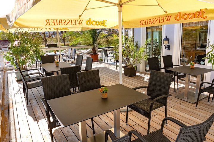 Sundeck 53 of 54