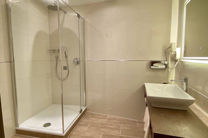 Room 65 of 130