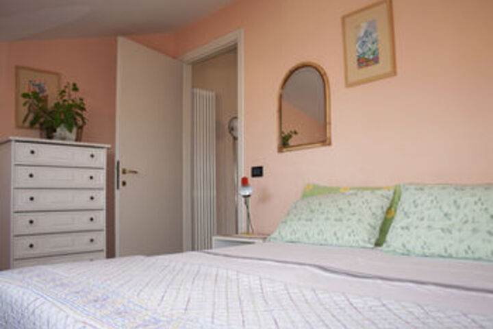 Room 16 of 32