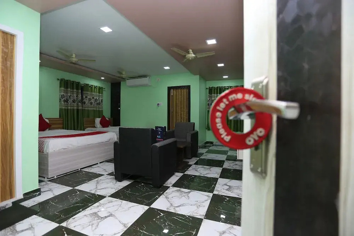 OYO 24770 Hotel Siddhi