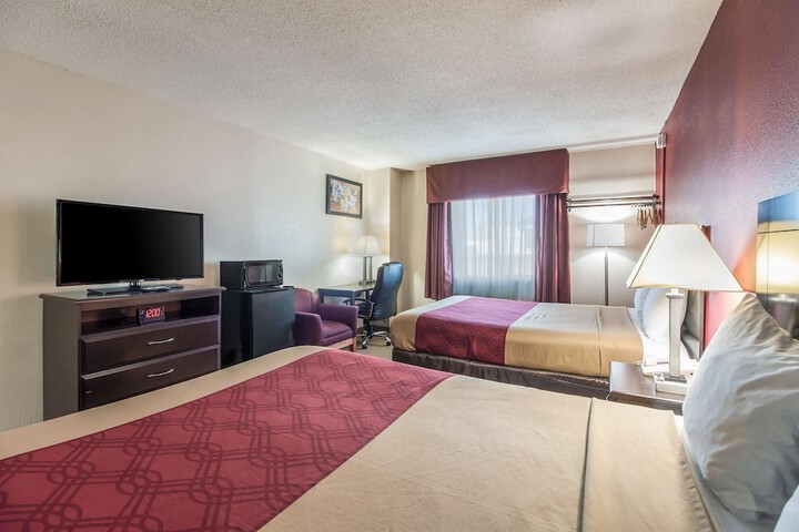 Room 8 of 36