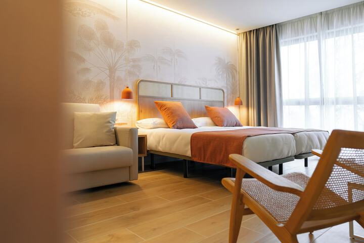 Room 7 of 82