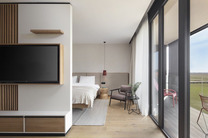 Room 9 of 56