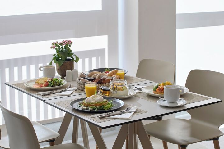 Breakfast/Coffee Service 25 of 29