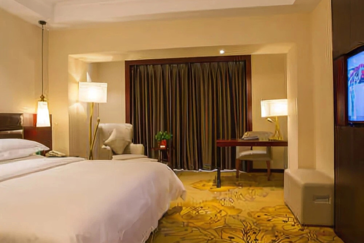 Room 14 of 15