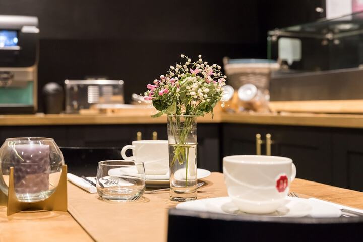 Breakfast/Coffee Service 46 of 49