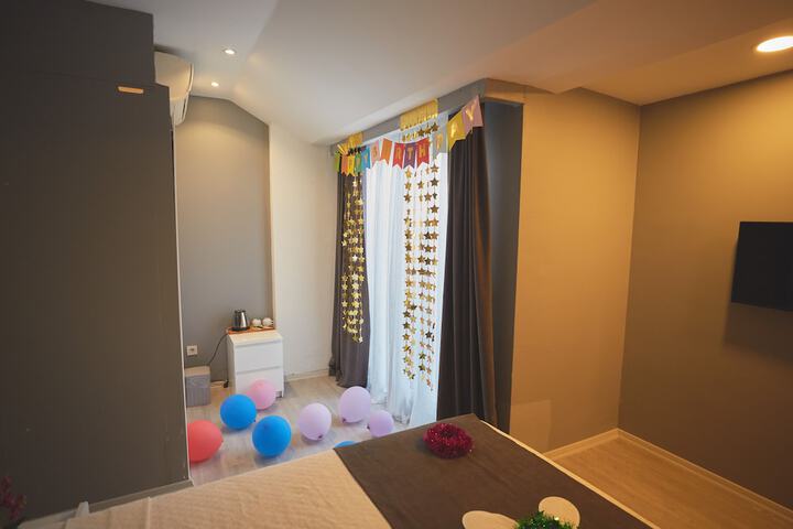 Room 33 of 117