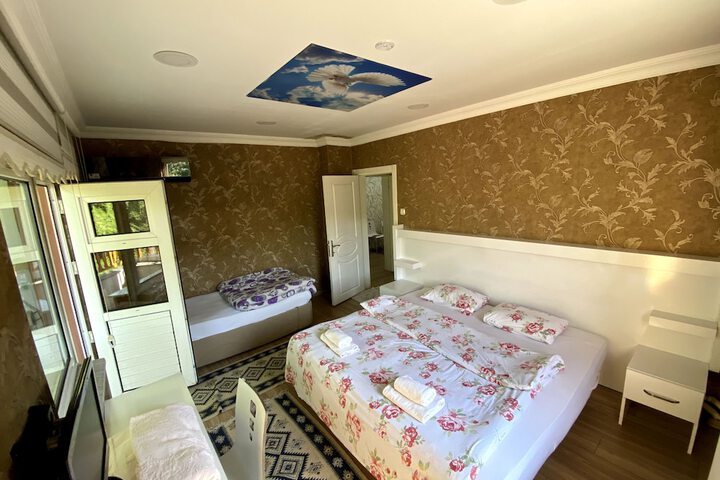 Room 54 of 166