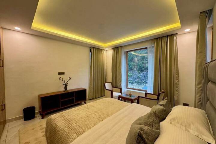 Room 8 of 23
