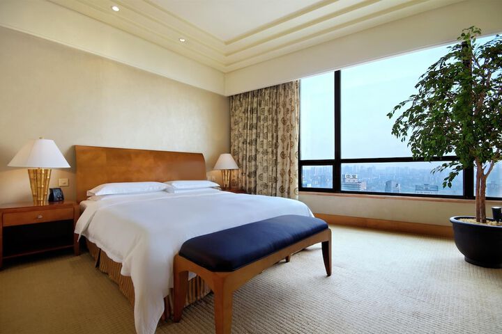 Room 30 of 96