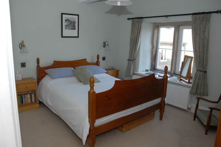 Room 12 of 49
