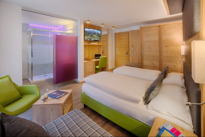 Room 8 of 55
