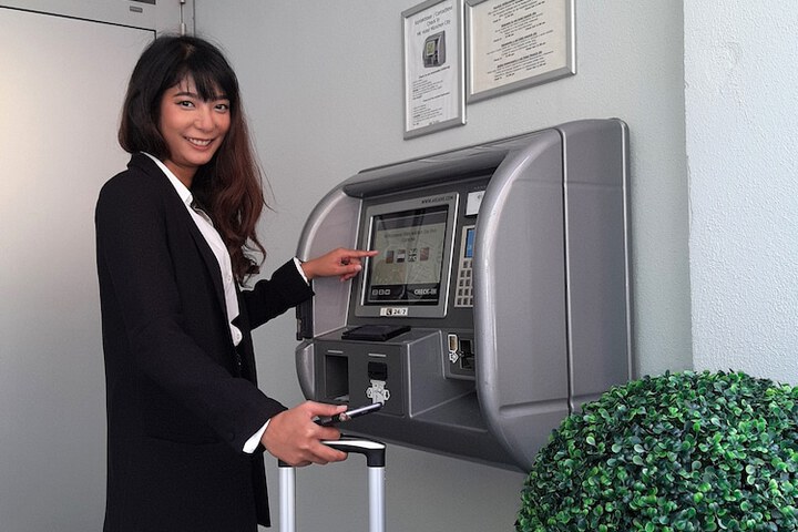 Check-in/check-out kiosk