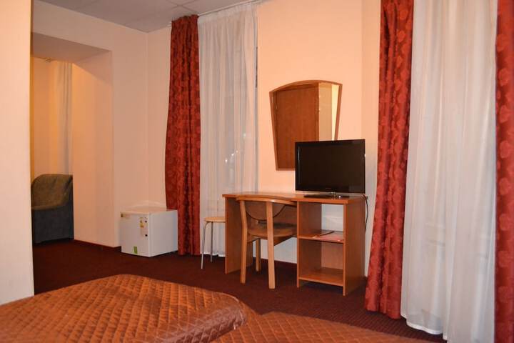 Room 22 of 64