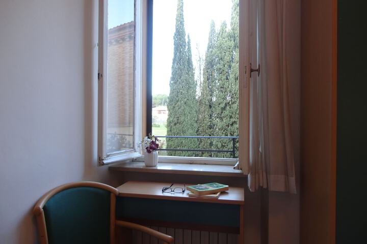 Room 37 of 79