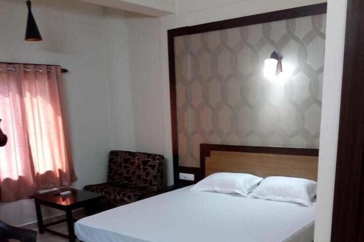 Room 5 of 39