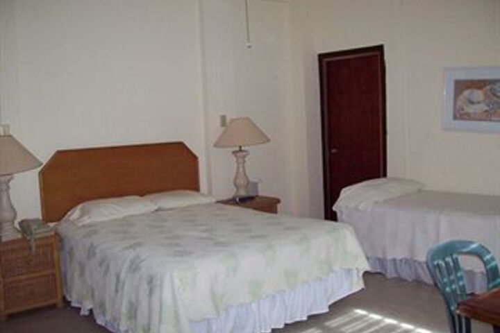 Room 9 of 40
