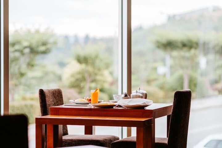 Dining 62 of 98