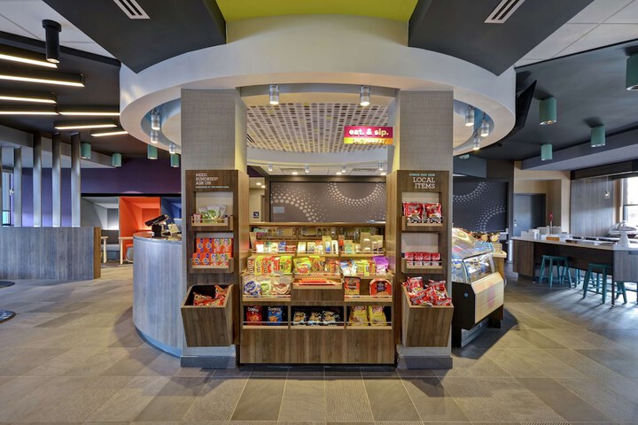 Snack bar
