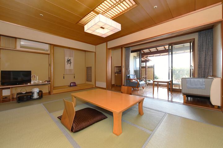 Room 13 of 67