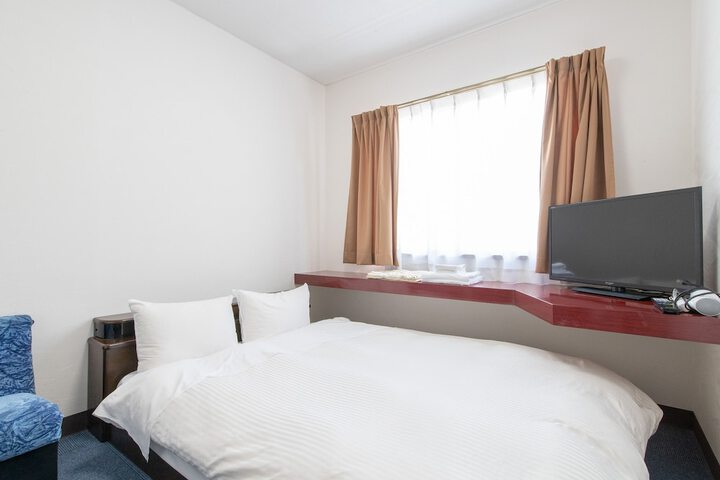 Room 16 of 51