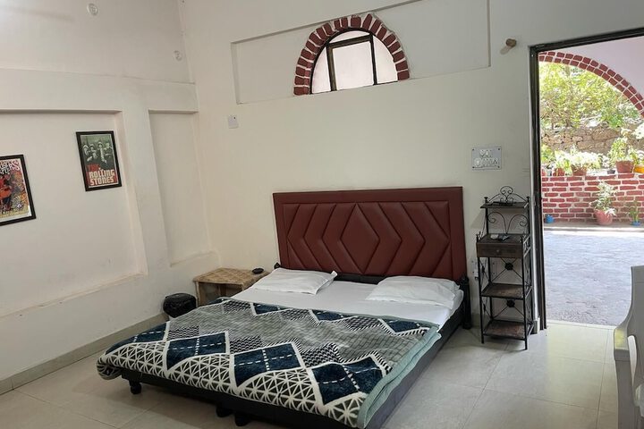 Room 7 of 15