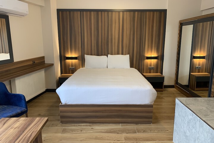 Room 12 of 45