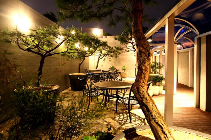 Hotel Exterior 126 of 140