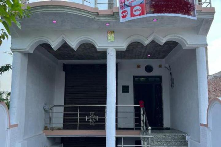 OYO Flagship Hotel Radhe Radhe inn
