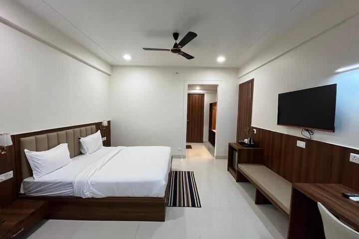 Room 2 of 13